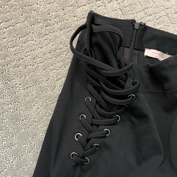 ๐จF21 Black Pants with Side Lace-up Detail - Picture 3 of 5